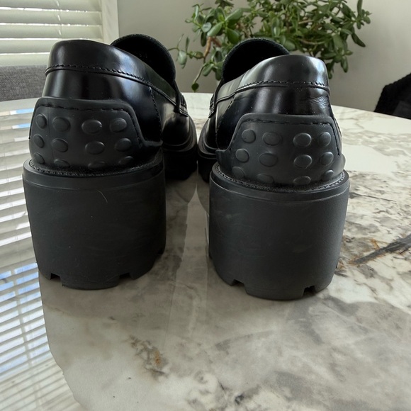 Tod's Black Chunky Heel Loafers MOST BEAUTIFUL 🎩 - Picture 5 of 11